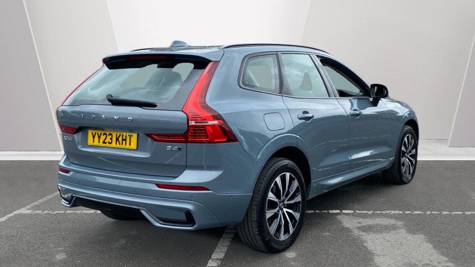 Volvo XC60 2.0 B4D Plus Dark 5dr AWD Geartronic Diesel Estate - Image 2