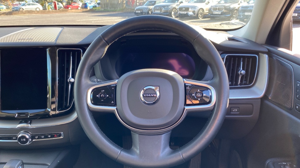 Volvo XC60 2.0 B4D Plus Dark 5dr AWD Geartronic Diesel Estate - Image 10