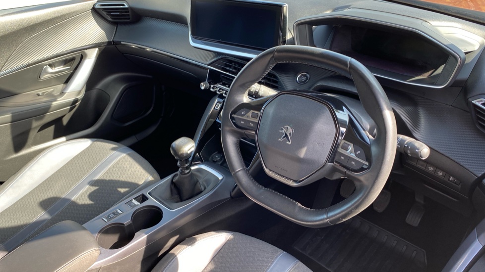 Peugeot 2008 1.2 PureTech Allure Premium 5dr Petrol Estate - Image 5