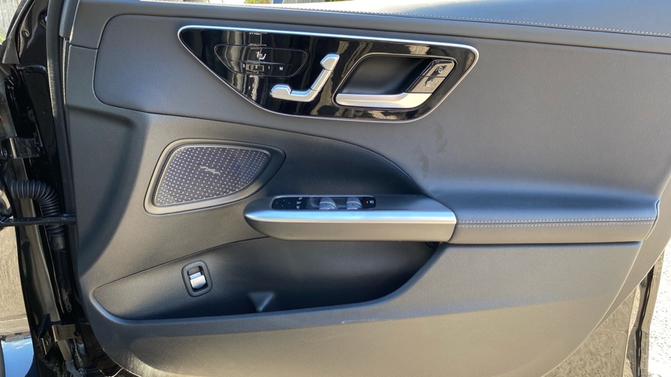 Mercedes-Benz C-Class C220d AMG Line 5dr 9G-Tronic Diesel Estate - Image 15