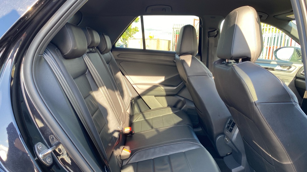 Volkswagen T-Roc 1.5 TSI R-Line 5dr DSG Petrol Hatchback - Image 10