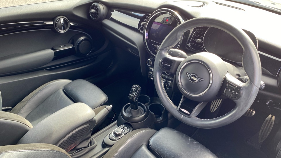 MINI Hatchback 1.5 Cooper Sport 3dr Auto Petrol Hatchback - Image 4