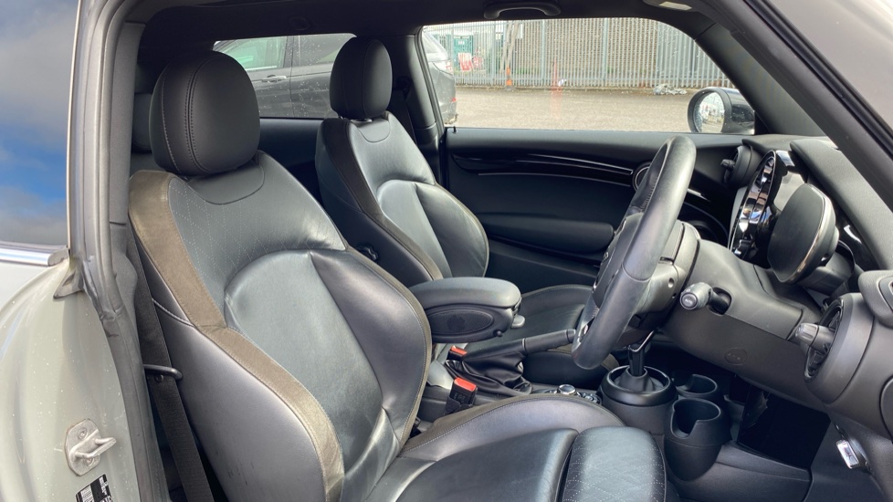 MINI Hatchback 1.5 Cooper Sport 3dr Auto Petrol Hatchback - Image 9