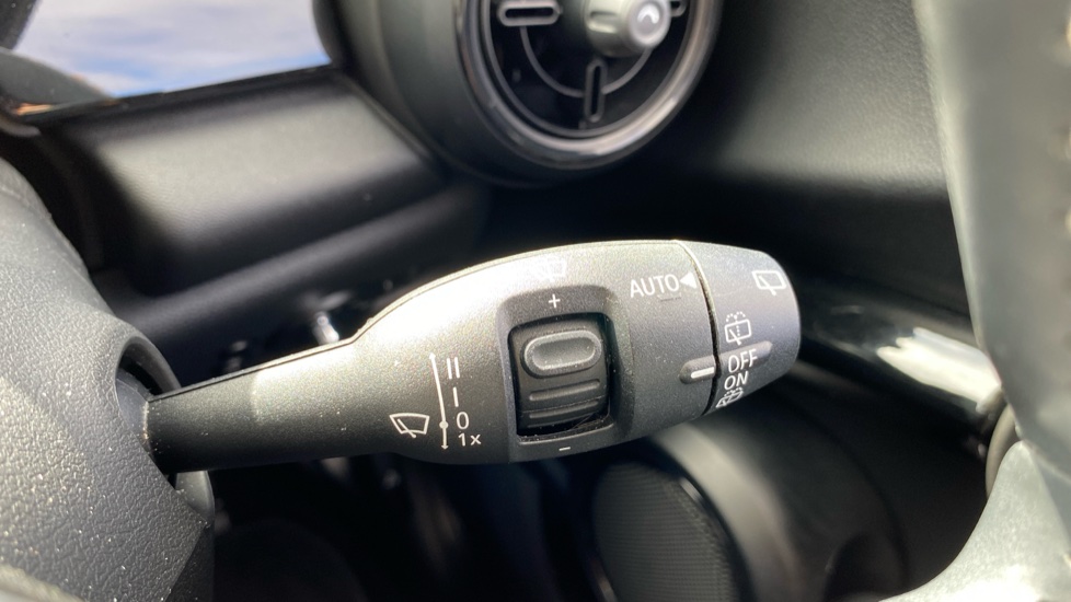 MINI Hatchback 1.5 Cooper Sport 3dr Auto Petrol Hatchback - Image 25