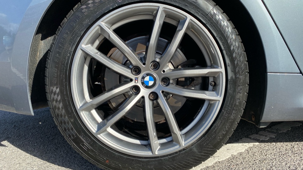 BMW 5 Series 520d MHT M Sport 5dr Auto [Tech/Plus Pack] Diesel Estate - Image 16