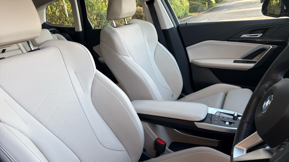 BMW X1 sDrive 20i MHT xLine 5dr Step Auto Petrol Estate - Image 9