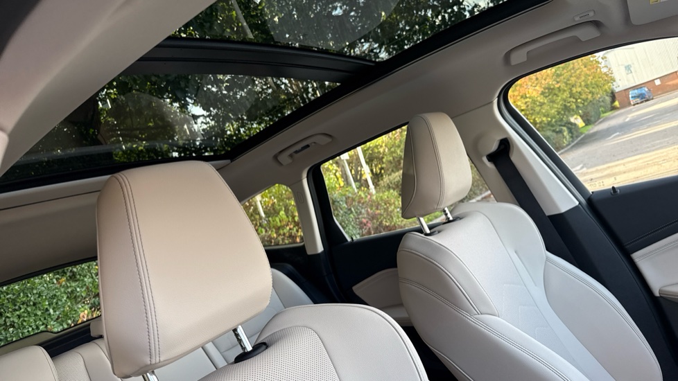 BMW X1 sDrive 20i MHT xLine 5dr Step Auto Petrol Estate - Image 28