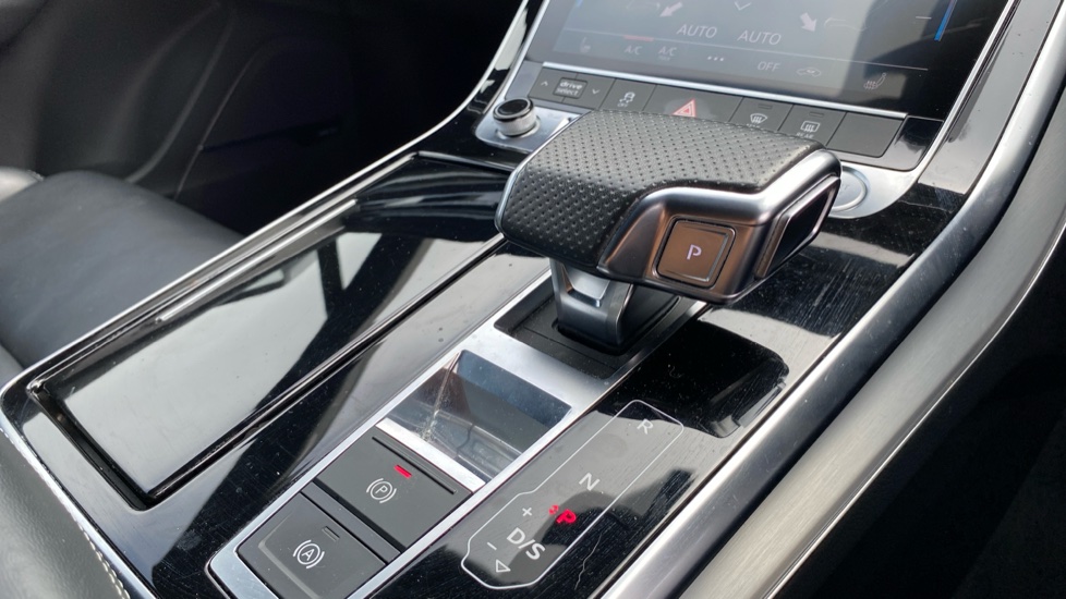 Audi Q7 50 TDI Quattro S Line 5dr Tiptronic Diesel Estate - Image 14