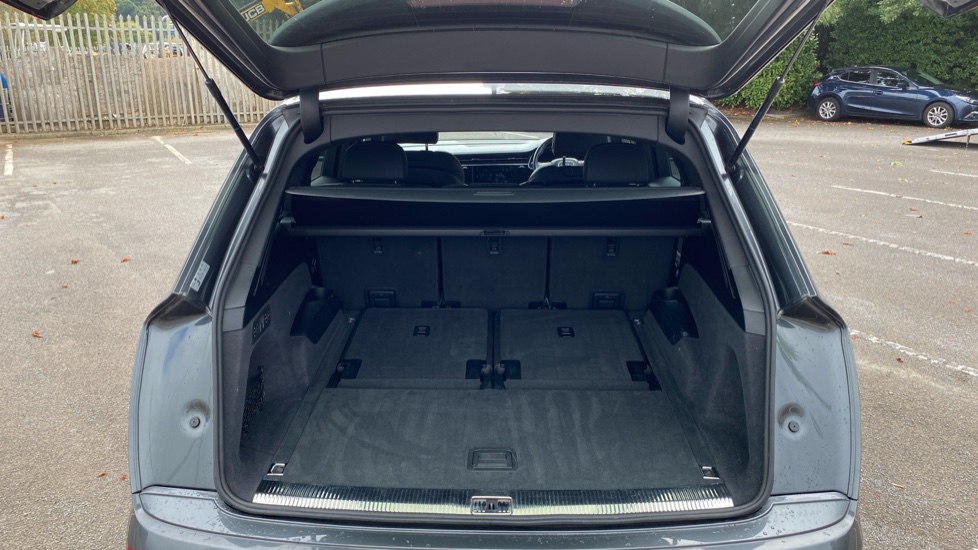 Audi Q7 50 TDI Quattro S Line 5dr Tiptronic Diesel Estate - Image 17