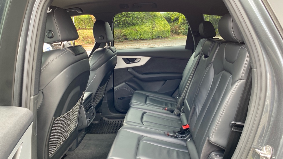 Audi Q7 50 TDI Quattro S Line 5dr Tiptronic Diesel Estate - Image 33