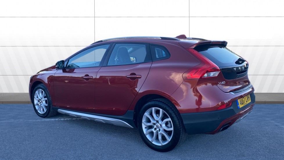 Volvo V40 T3 [152] Cross Country Pro 5dr Geartronic Petrol Hatchback - Image 2