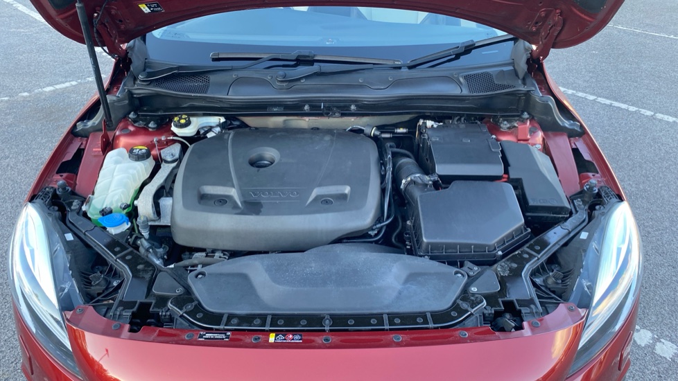 Volvo V40 T3 [152] Cross Country Pro 5dr Geartronic Petrol Hatchback - Image 8