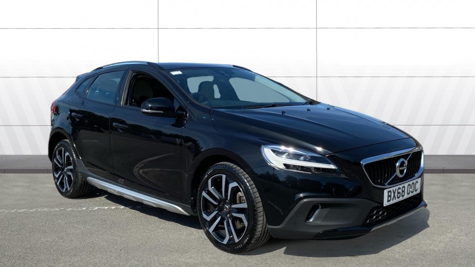 Volvo V40 T3 [152] Cross Country Pro 5dr Geartronic Petrol Hatchback - Image 1