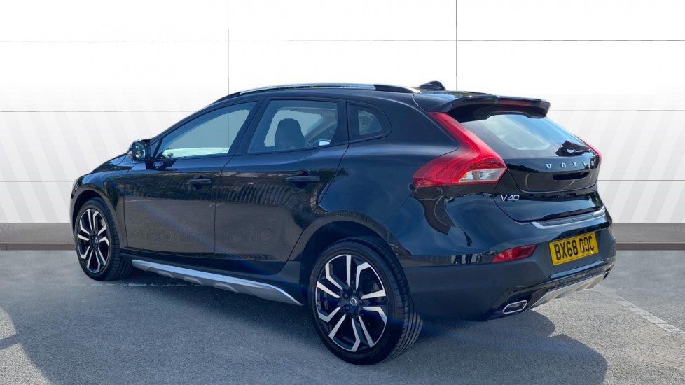 Volvo V40 T3 [152] Cross Country Pro 5dr Geartronic Petrol Hatchback - Image 2