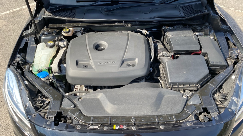 Volvo V40 T3 [152] Cross Country Pro 5dr Geartronic Petrol Hatchback - Image 8