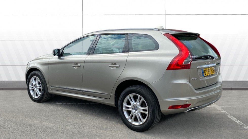 Volvo XC60 D4 [190] SE Lux Nav 5dr Geartronic Diesel Estate - Image 2