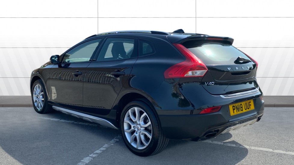 Volvo V40 T3 [152] Cross Country Pro 5dr Geartronic Petrol Hatchback - Image 2