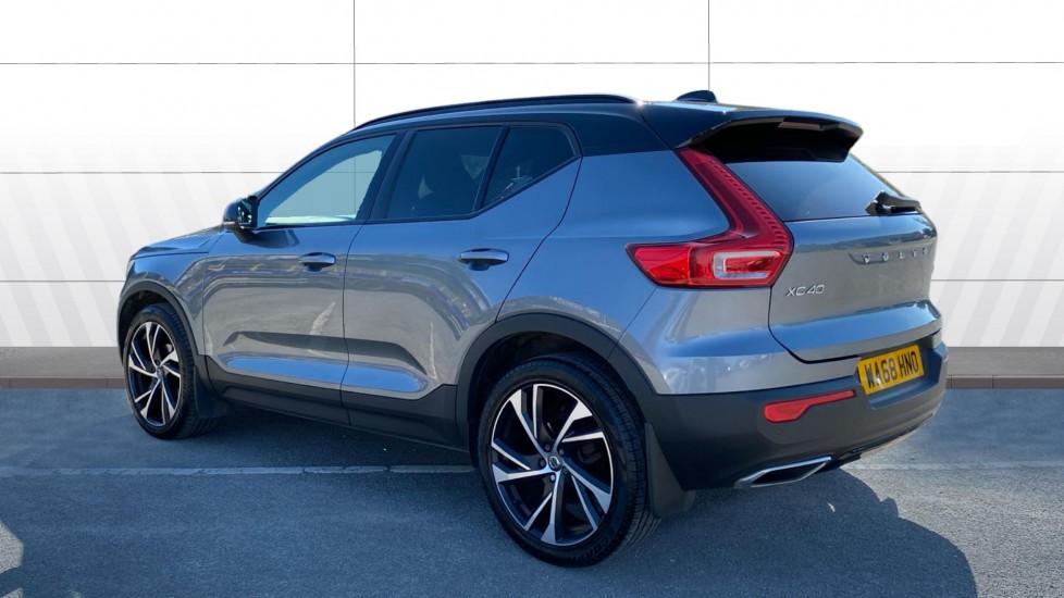 Volvo XC40 2.0 D3 R DESIGN Pro 5dr Geartronic Diesel Estate - Image 2