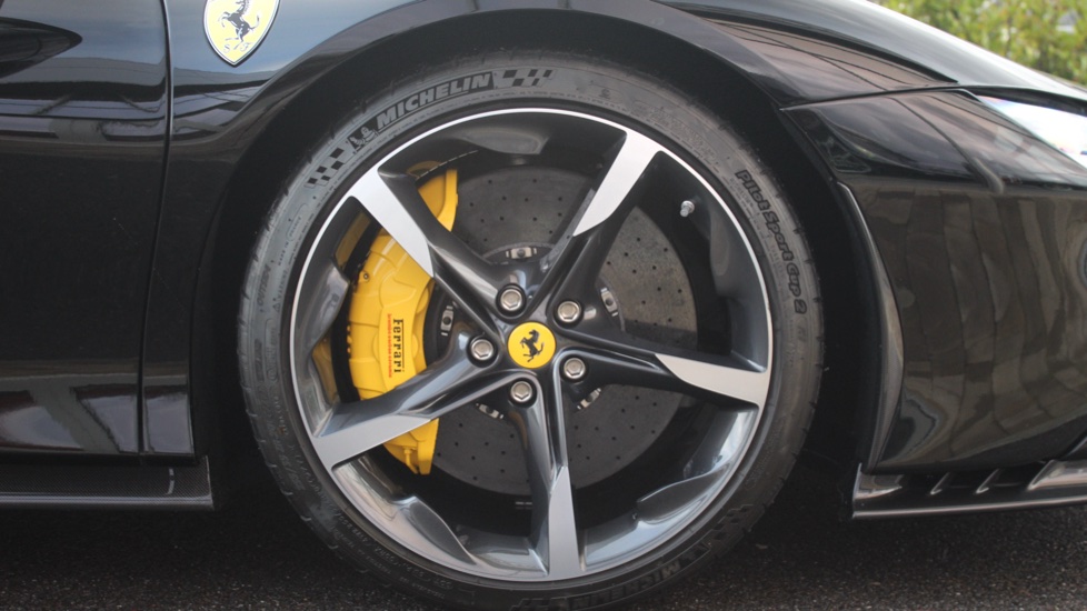 Ferrari SF90 Spider 4.0T V8 7.9kWh Convertible 2dr Petrol Plug-in Hybrid F1 DCT 4WD Euro 6 (s/s) (986 ps) Convertible - Image 10