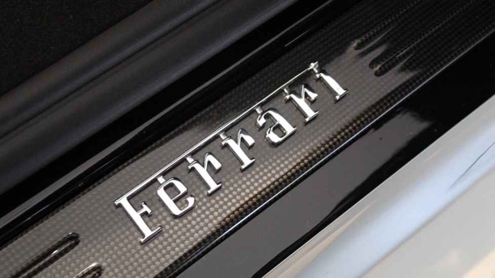 Ferrari SF90 Spider 4.0T V8 7.9kWh Convertible 2dr Petrol Plug-in Hybrid F1 DCT 4WD Euro 6 (s/s) (986 ps) Convertible - Image 25
