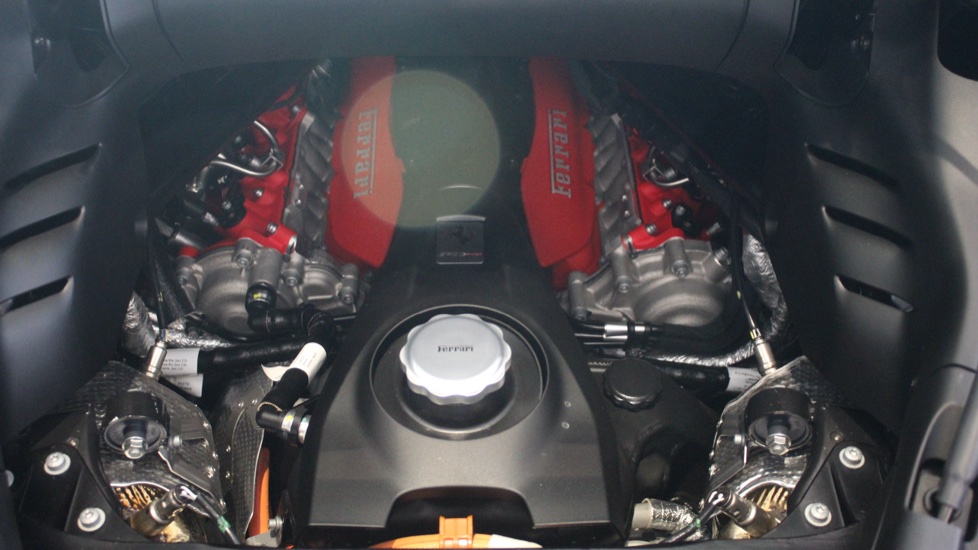 Ferrari SF90 Spider 4.0T V8 7.9kWh Convertible 2dr Petrol Plug-in Hybrid F1 DCT 4WD Euro 6 (s/s) (986 ps) Convertible - Image 27