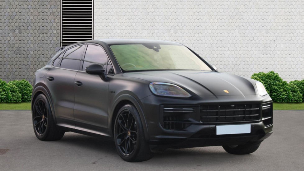 Porsche Cayenne Turbo E-Hybrid 5dr Tiptronic S [GT Package] Estate - Image 2