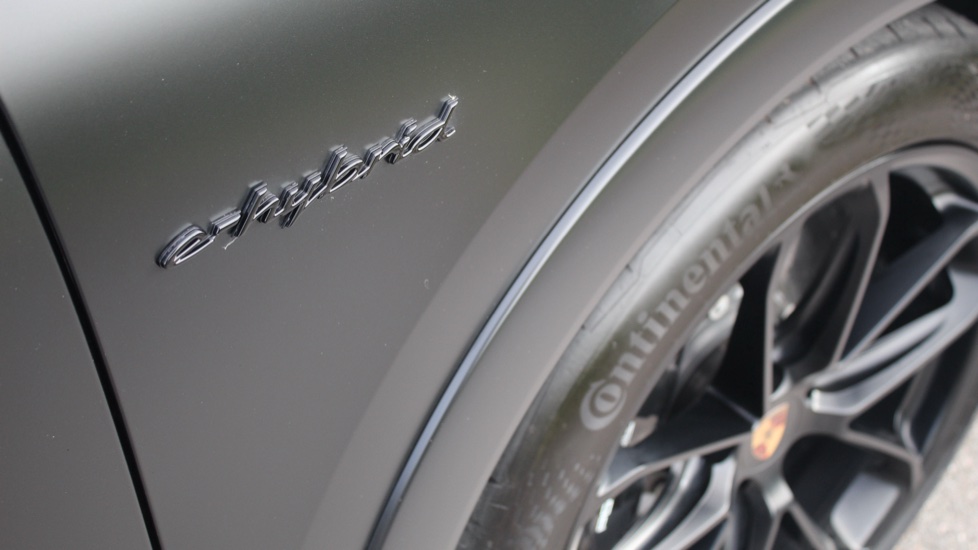 Porsche Cayenne Turbo E-Hybrid 5dr Tiptronic S [GT Package] Estate - Image 15