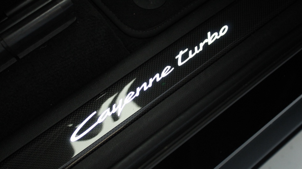 Porsche Cayenne Turbo E-Hybrid 5dr Tiptronic S [GT Package] Estate - Image 20
