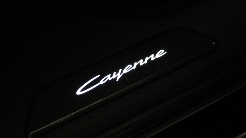 Porsche Cayenne Turbo E-Hybrid 5dr Tiptronic S [GT Package] Estate - Image 22
