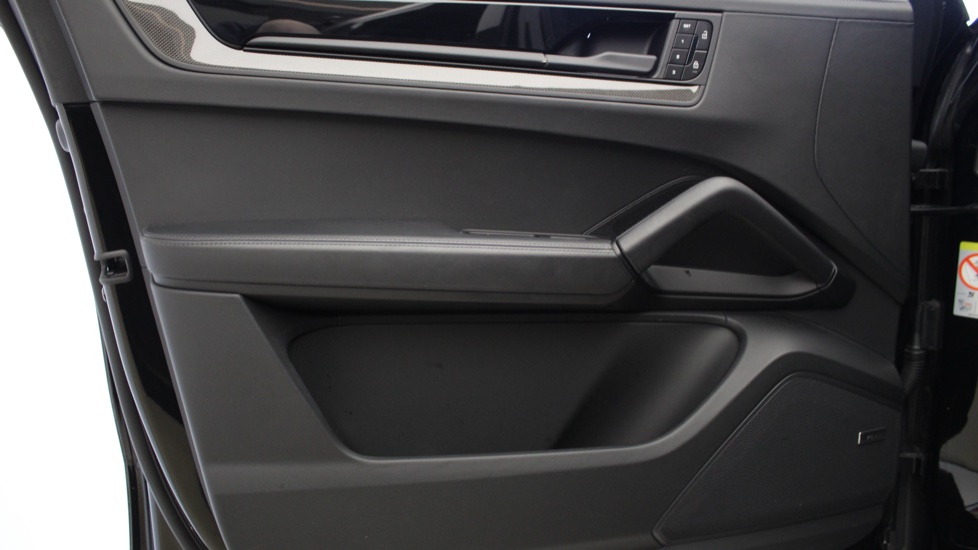 Porsche Cayenne Turbo E-Hybrid 5dr Tiptronic S [GT Package] Estate - Image 35