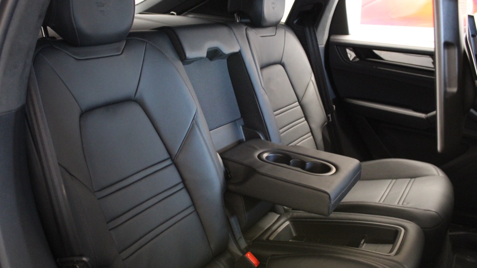 Porsche Cayenne Turbo E-Hybrid 5dr Tiptronic S [GT Package] Estate - Image 41