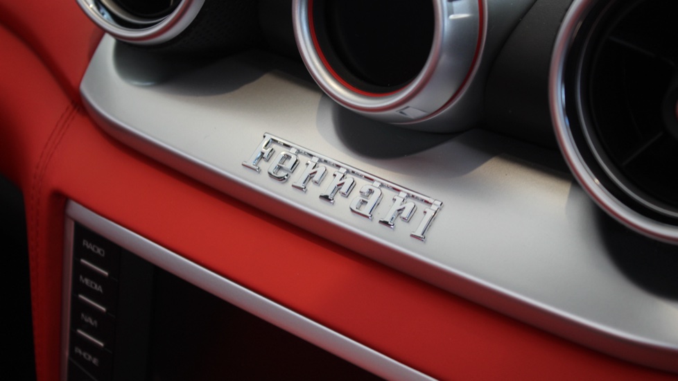 Ferrari California T 2dr Auto [HELE] Petrol Convertible - Image 20