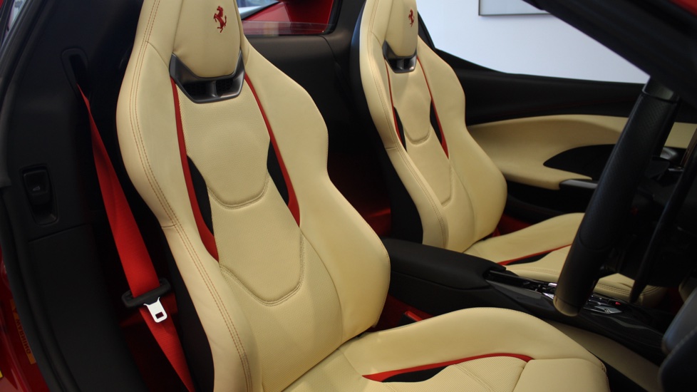 Ferrari 296 GTS 3.0T V6 Spider 2dr Petrol Plug-in Hybrid F1 DCT Euro 6 (s/s) 7.45kWh (830 ps) Convertible - Image 21