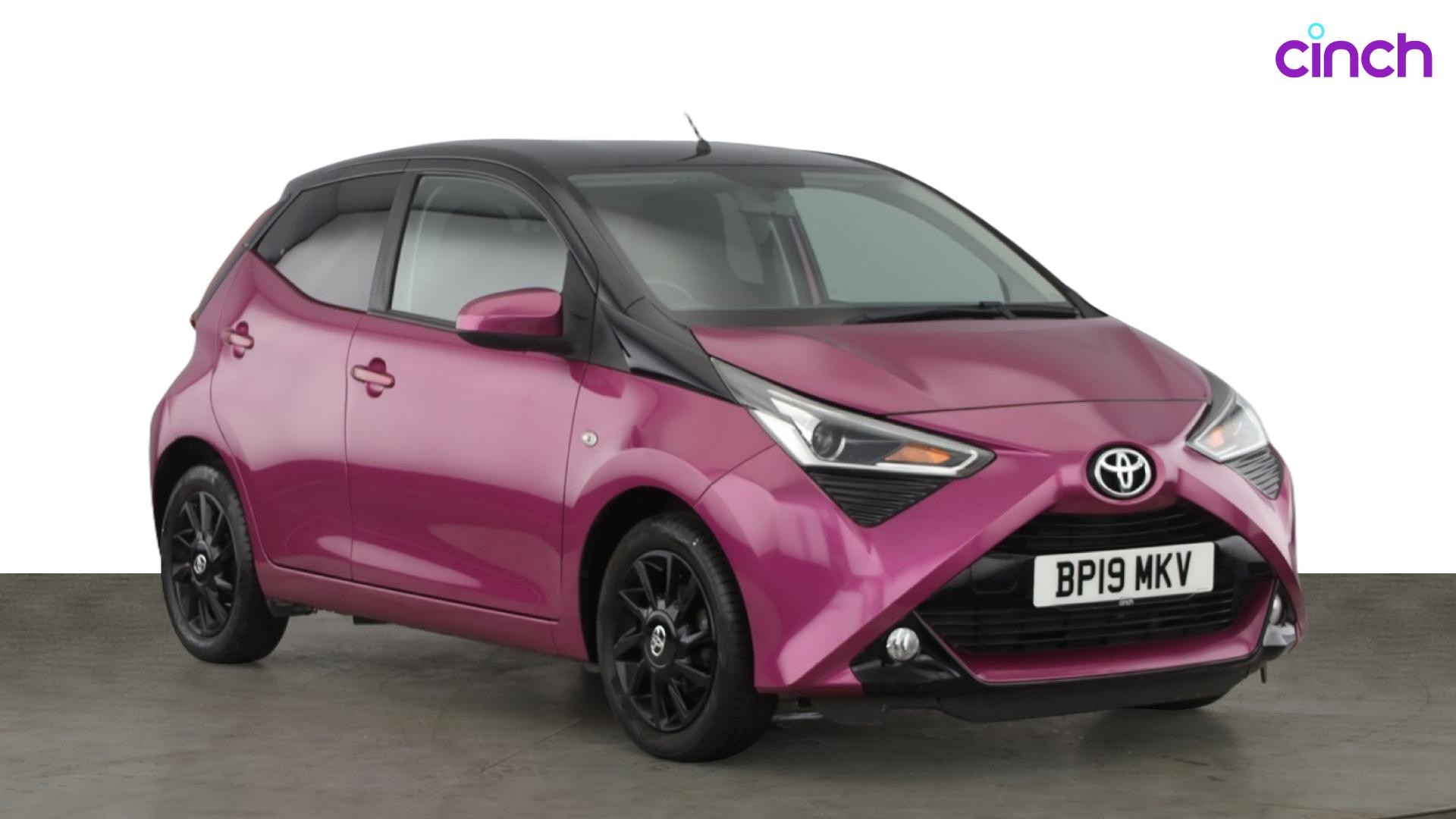 Toyota AYGO listing photo