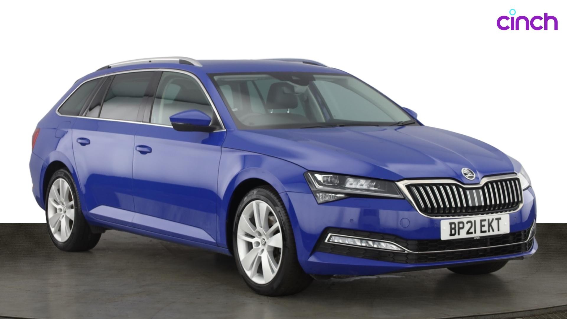 Skoda Superb listing photo