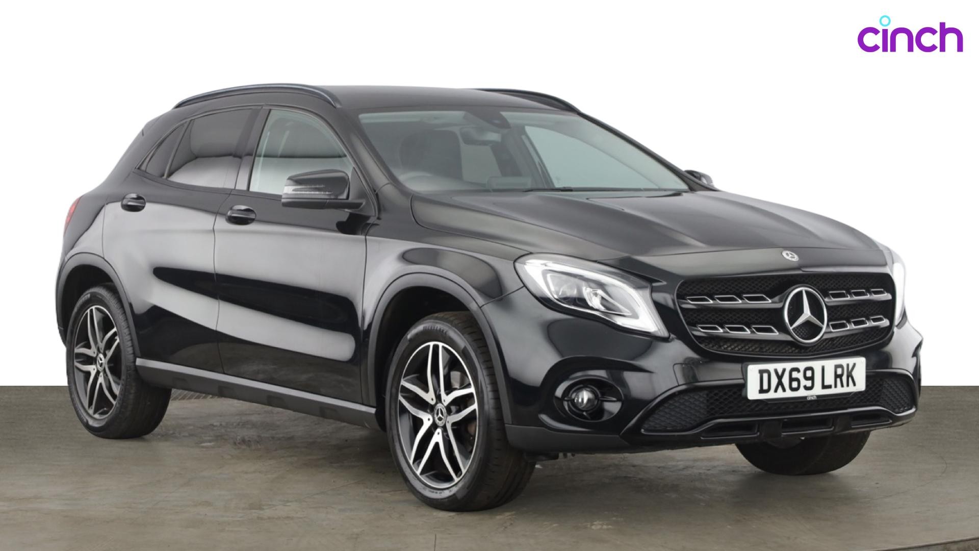 Mercedes-Benz GLA listing photo