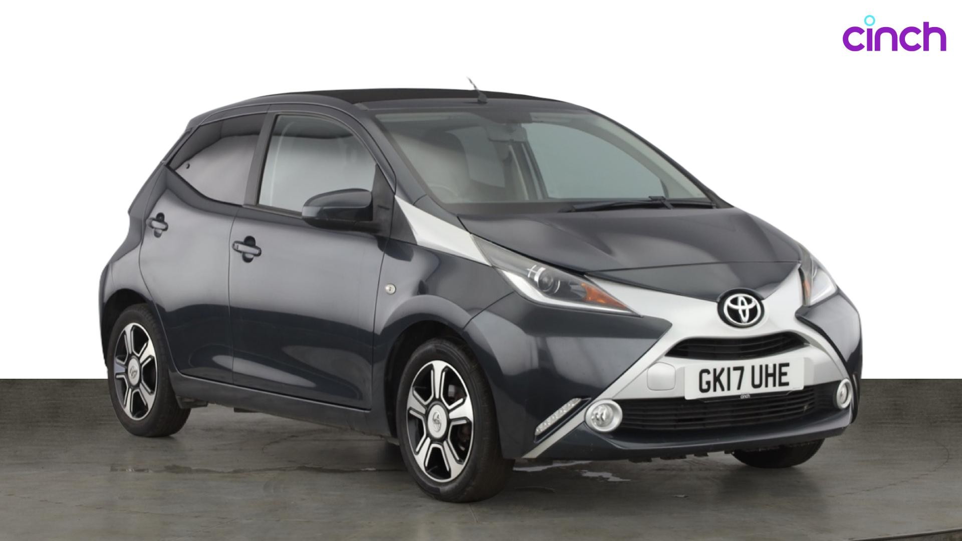 Toyota AYGO listing photo