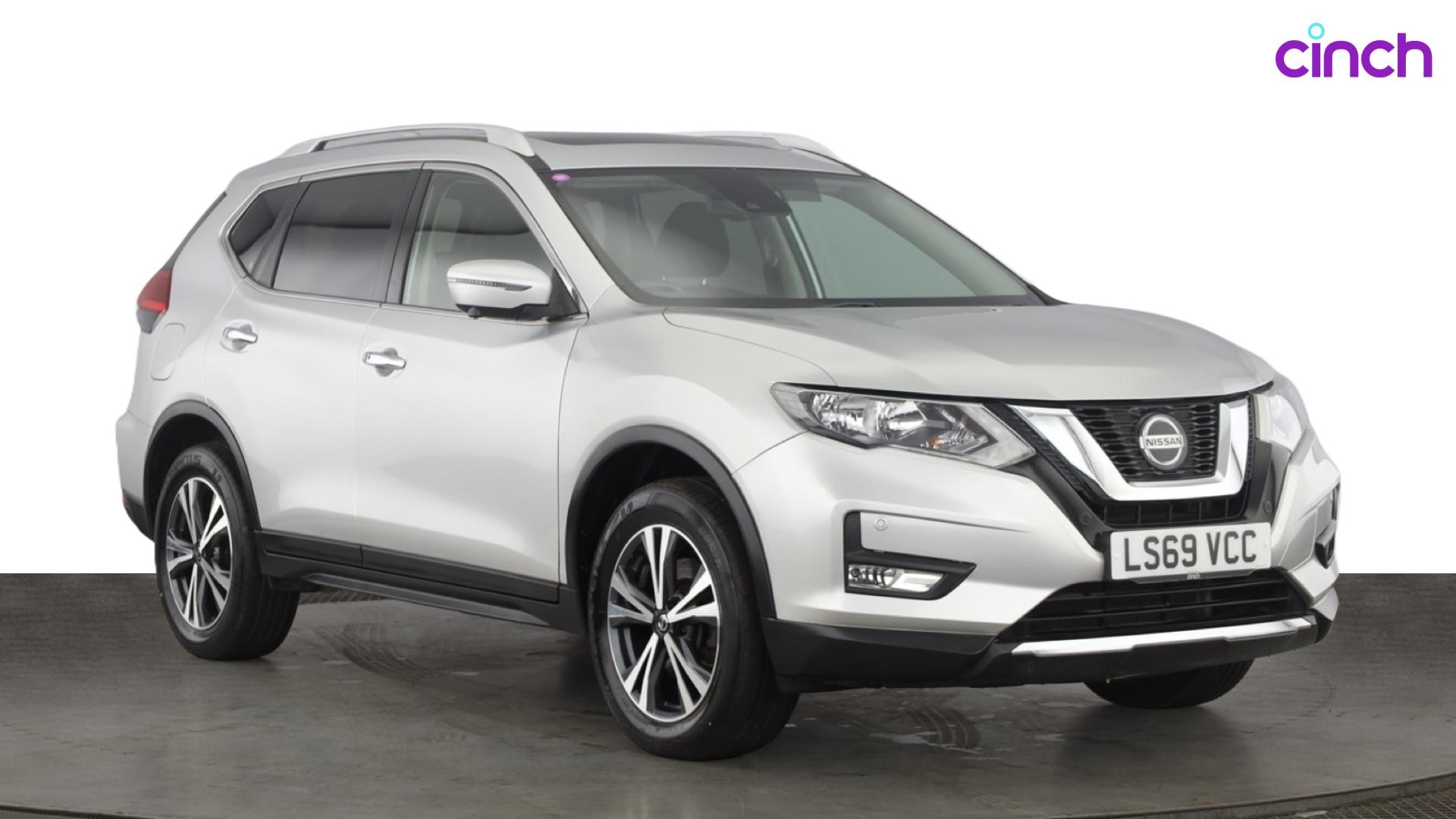 Nissan X-TRAIL listing photo