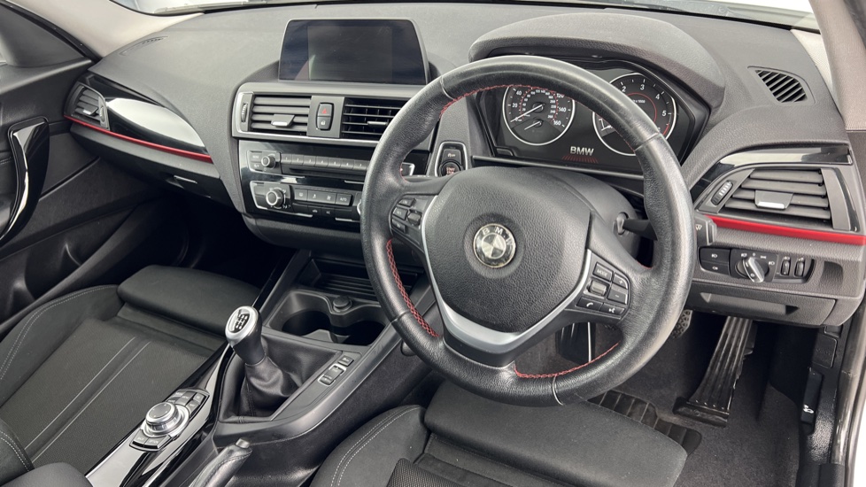 Used 2015 WHITE BMW 1 Series 118d Sport 5dr [Nav], 53,158 miles 