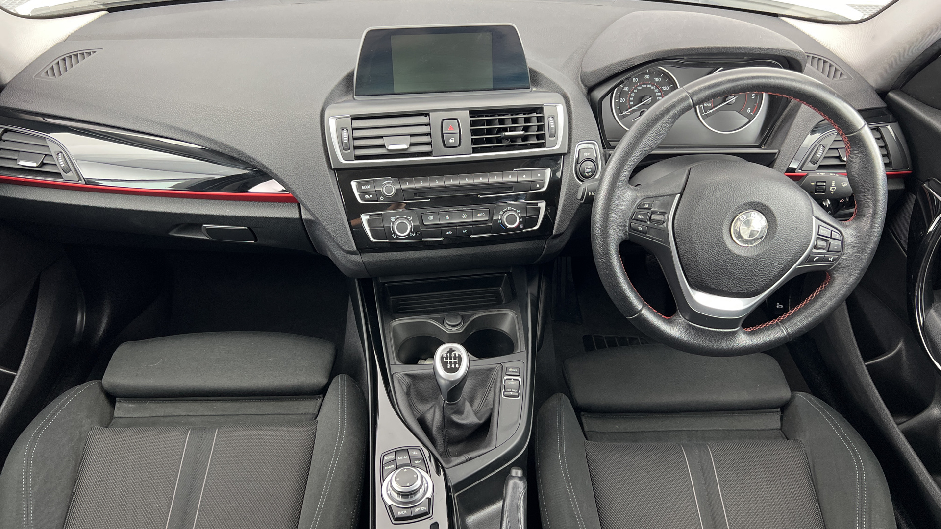 Used 2015 WHITE BMW 1 Series 118d Sport 5dr [Nav], 53,158 miles 