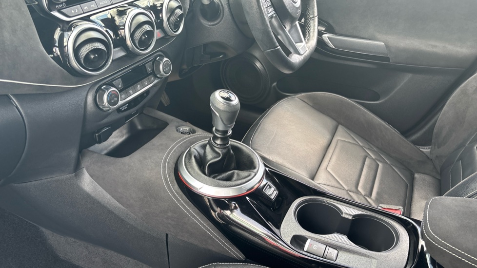 Nissan Juke 1.0 DiG-T 114 Tekna+ 5dr Petrol Hatchback - Image 13