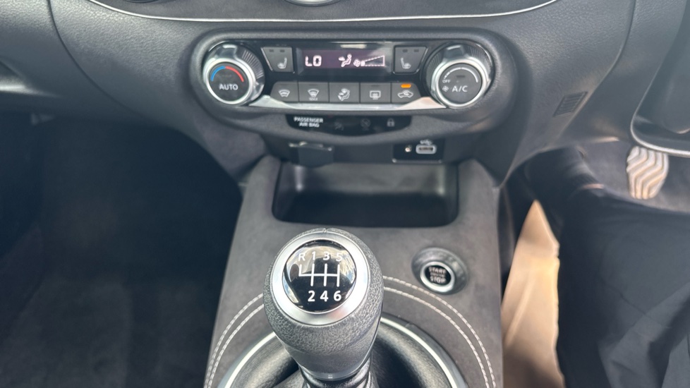 Nissan Juke 1.0 DiG-T 114 Tekna+ 5dr Petrol Hatchback - Image 37