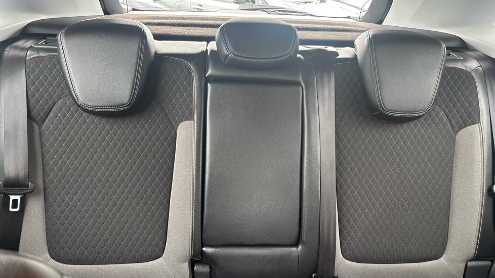 Vauxhall Grandland X 1.2 Turbo Sport Nav 5dr Petrol Hatchback - Image 15