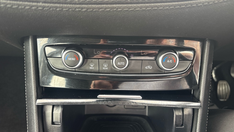 Vauxhall Grandland X 1.2 Turbo Sport Nav 5dr Petrol Hatchback - Image 32