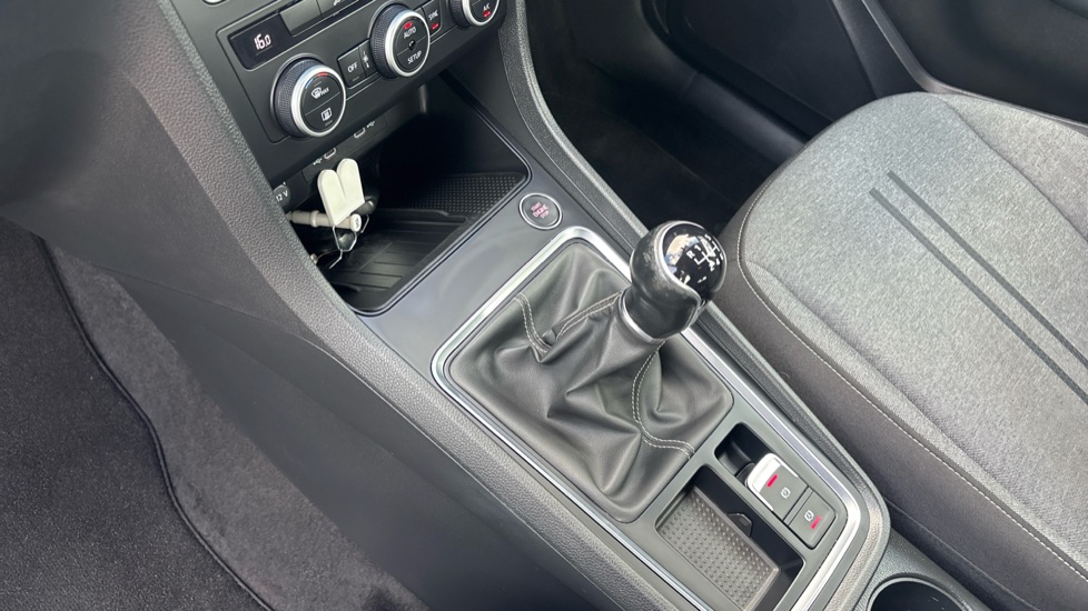SEAT Ateca 1.5 TSI EVO SE Technology 5dr Petrol Estate - Image 13