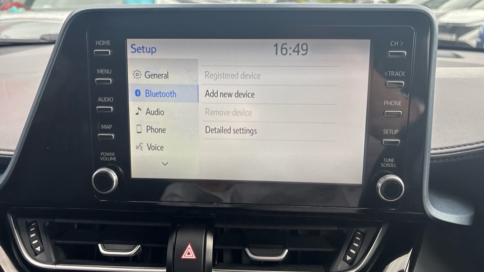Toyota C-HR 1.8 Hybrid Design 5dr CVT Hybrid Hatchback - Image 33