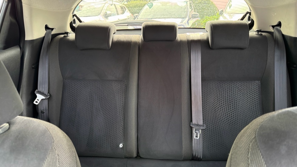 Nissan Juke 1.6 N-Tec 5dr Petrol Hatchback - Image 15