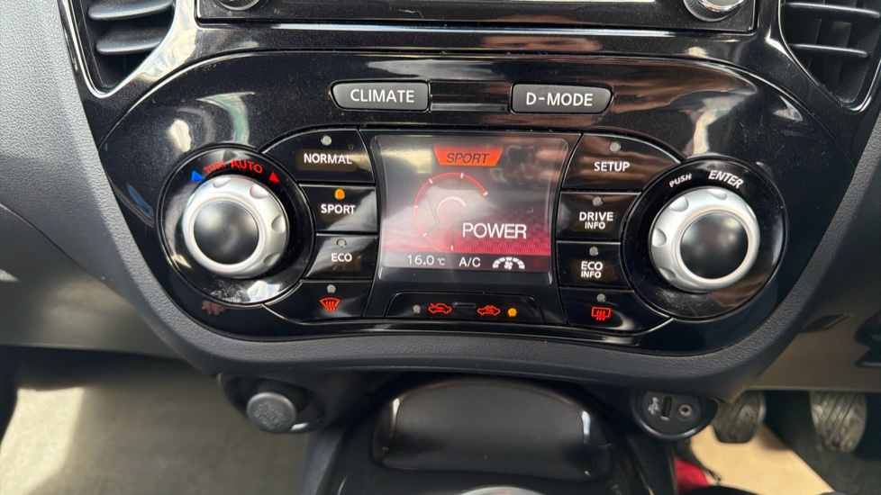 Nissan Juke 1.6 N-Tec 5dr Petrol Hatchback - Image 22