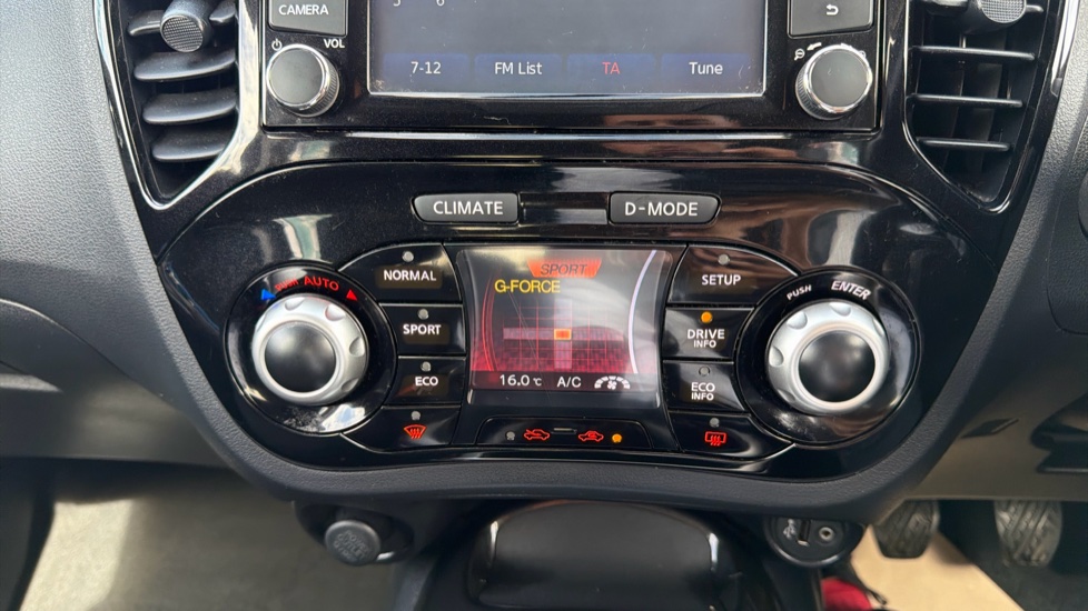 Nissan Juke 1.6 N-Tec 5dr Petrol Hatchback - Image 23