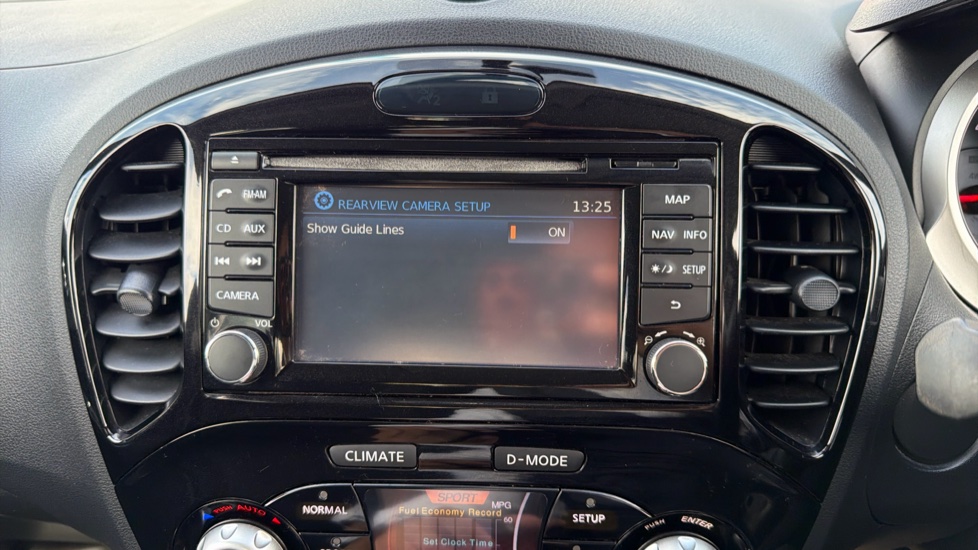 Nissan Juke 1.6 N-Tec 5dr Petrol Hatchback - Image 28
